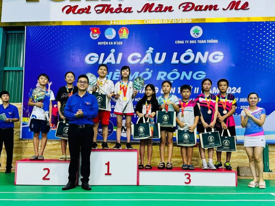 cau long1